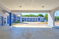 Heights Inn by Townhouse Harker Heights/Killeen