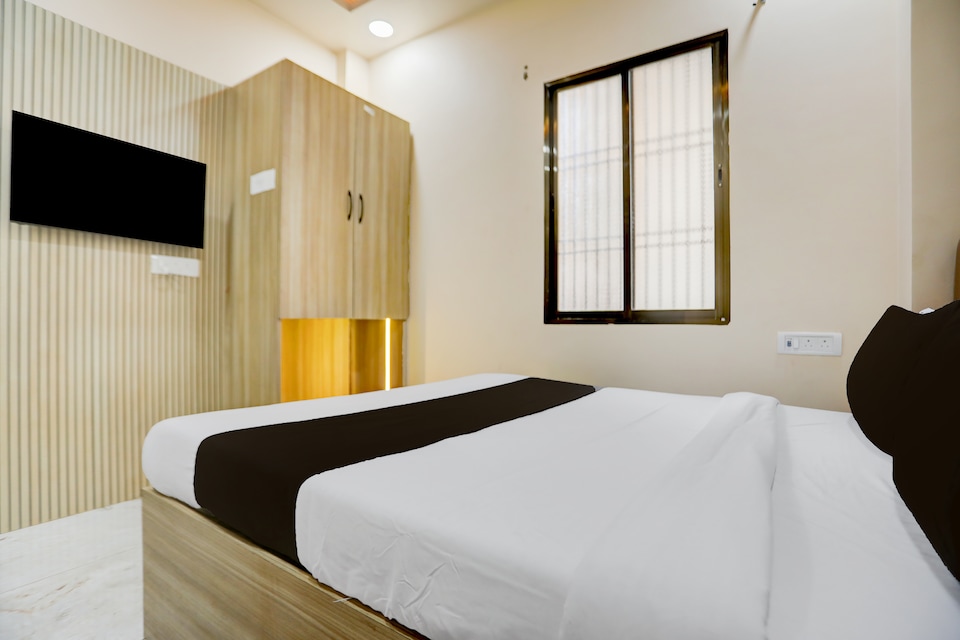 SPOT ON Ashirwad Residency, Godowlia, Varanasi