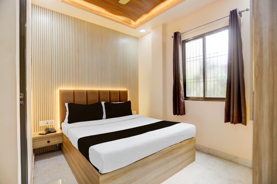 SPOT ON Ashirwad Residency, Godowlia, Varanasi