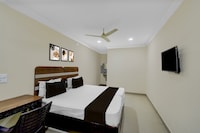 Hotel O Golden Paradise 