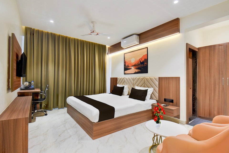 Palette - K9 Family Restaurant, Chakan Pune, Pune