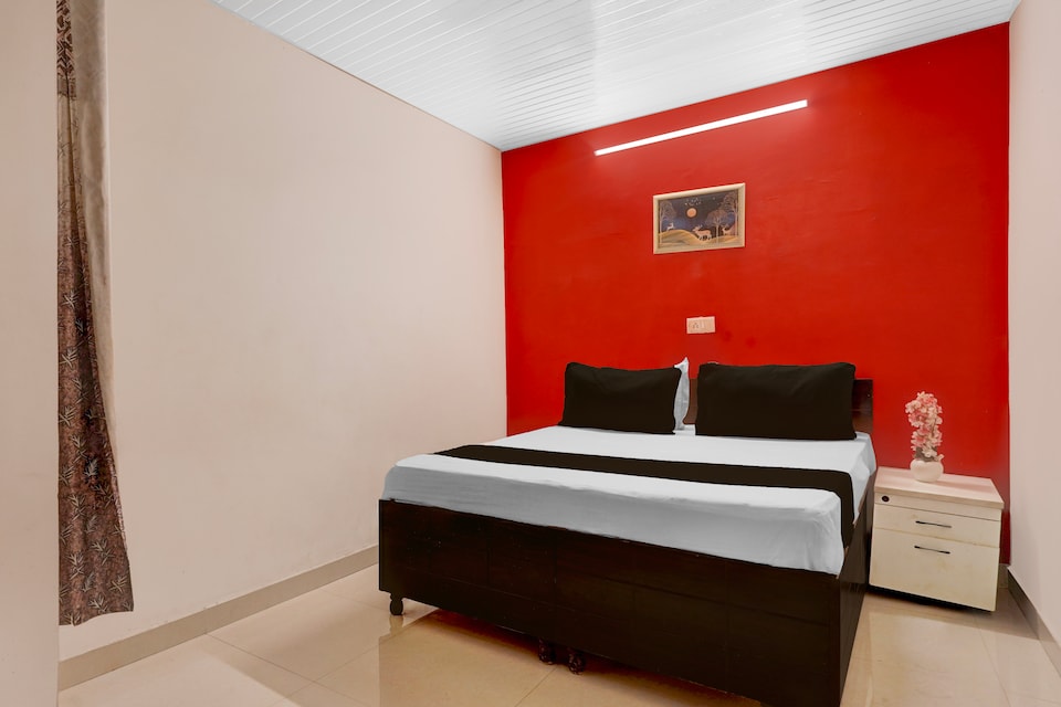 Spot On Hotel Uv Plaza, Okhla Jasola Delhi, Delhi