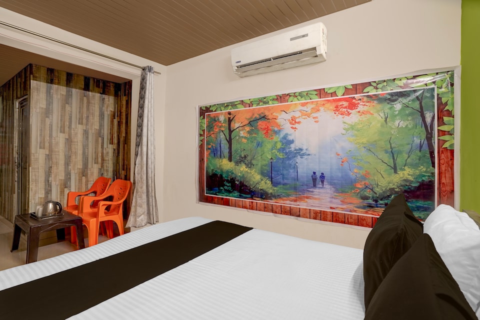 Spot On Hotel Uv Plaza, Okhla Jasola Delhi, Delhi