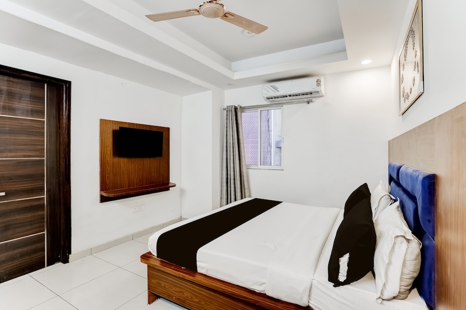 Hotel O Navprateek Hospitality , Noida City, Noida