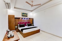 Super Hotel O Navprateek Hospitality