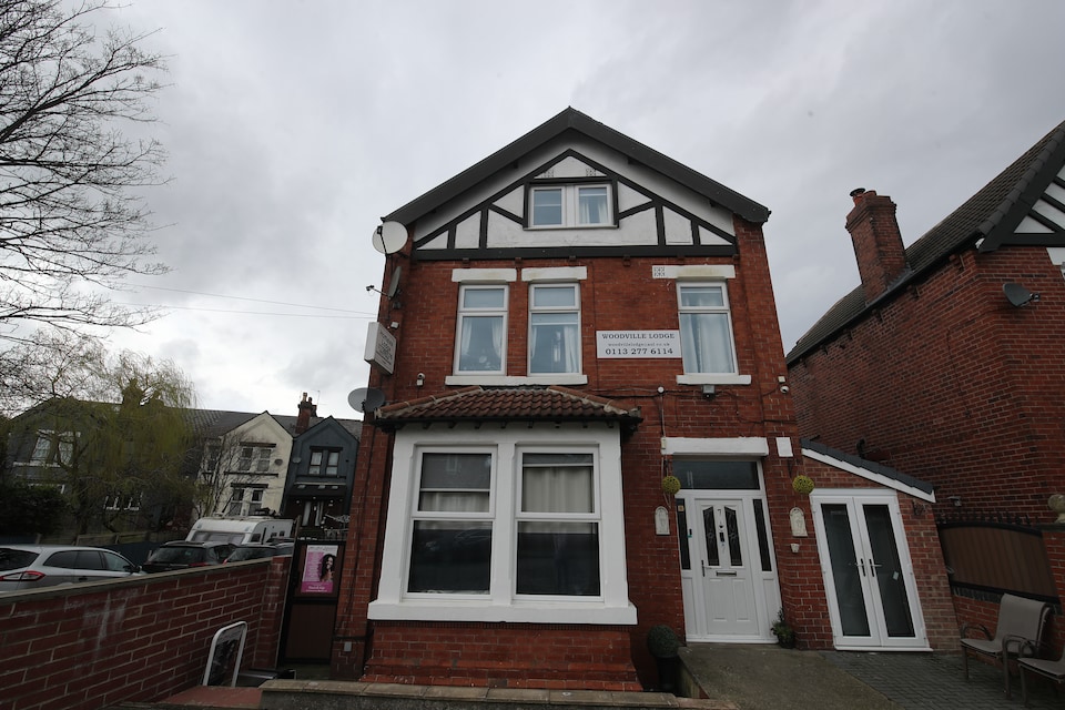 Woodville Lodge Leeds Free Parking Direct Bus to City Centre, Leeds (North England), Leeds