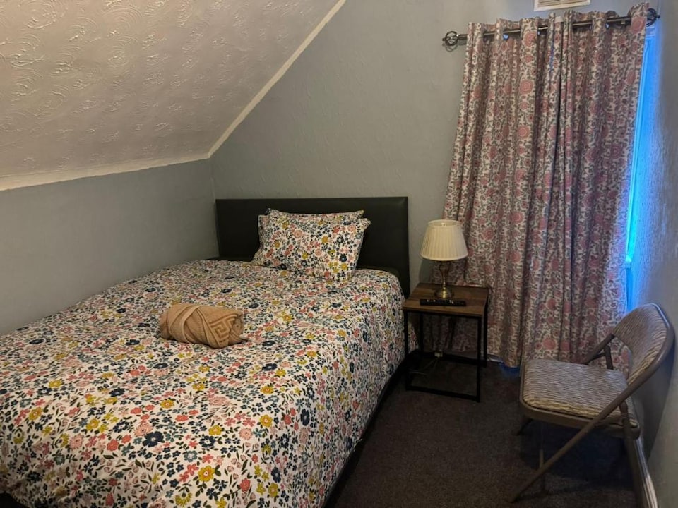 OYO Woodville Lodge Leeds, Leeds (North England), Leeds