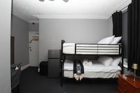 Woodville Lodge Leeds Free Parking Direct Bus to City Centre