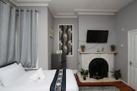 Woodville Lodge Leeds Free Parking Direct Bus to City Centre