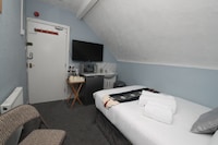 Woodville Lodge Leeds Free Parking Direct Bus to City Centre