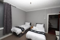 Woodville Lodge Leeds Free Parking Direct Bus to City Centre