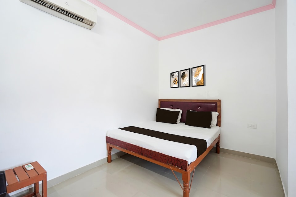 Hotel O Mandkaranya , Sitapur, Sitapur