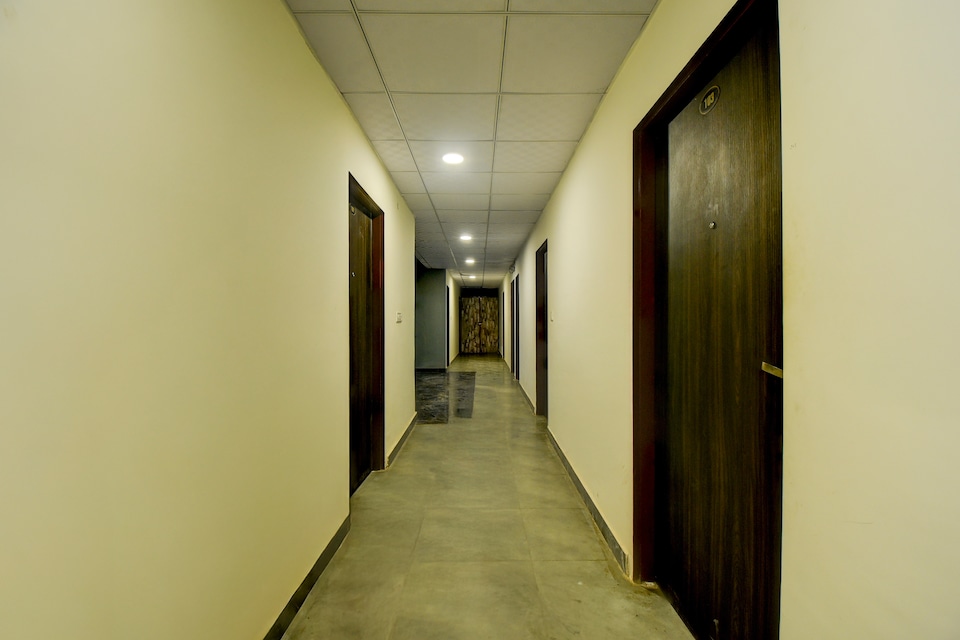 Hotel O Hooks club, Mansarovar, Jaipur