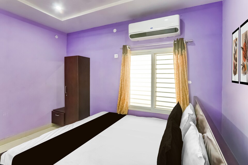 Hotel O by OYO Shrihaan Residency, Ramaraopet Kakinada, Kakinada