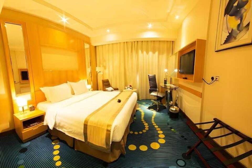 Sunday Hotel Kingdom Towers Formerly Warwick Al Dabab Hotel , Sulimaniyah Riyadh, Riyadh