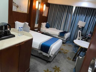 Sunday Hotel Kingdom Towers Formerly Warwick Al Dabab Hotel 