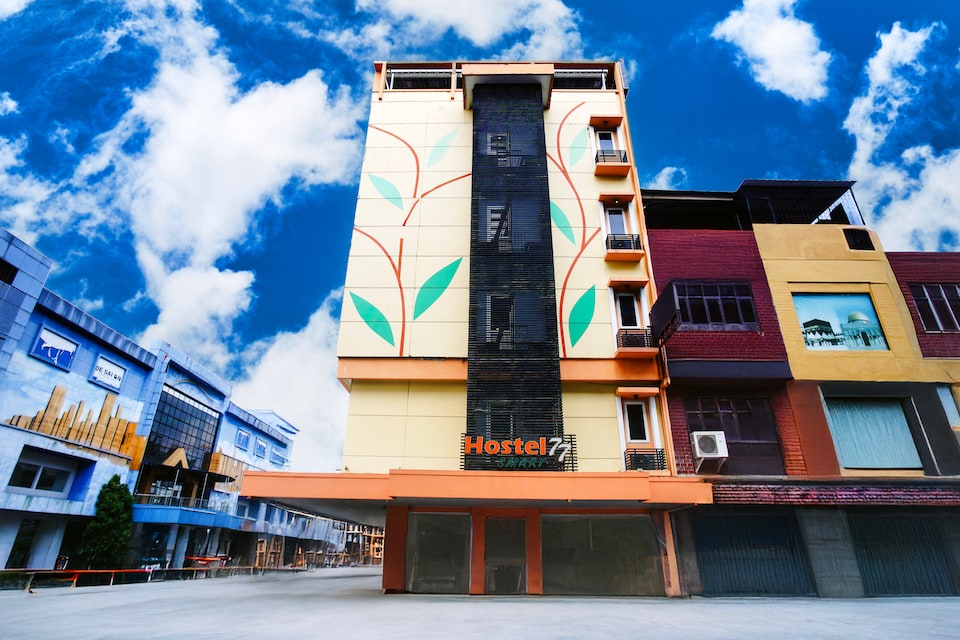 Dancenter Hostel 77 Smart, Palembang, Palembang