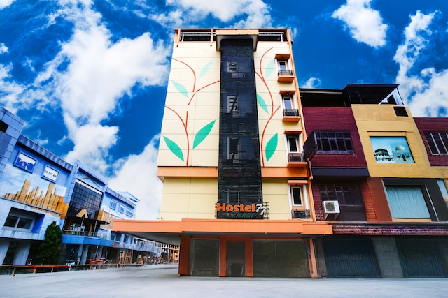 Dancenter Hostel 77 Smart