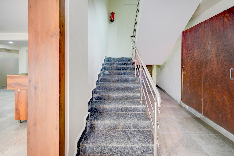 Collection O Kakatiya Hills Formerly Shree Adithya Luxury Rooms, Kukatpally, Hyderabad