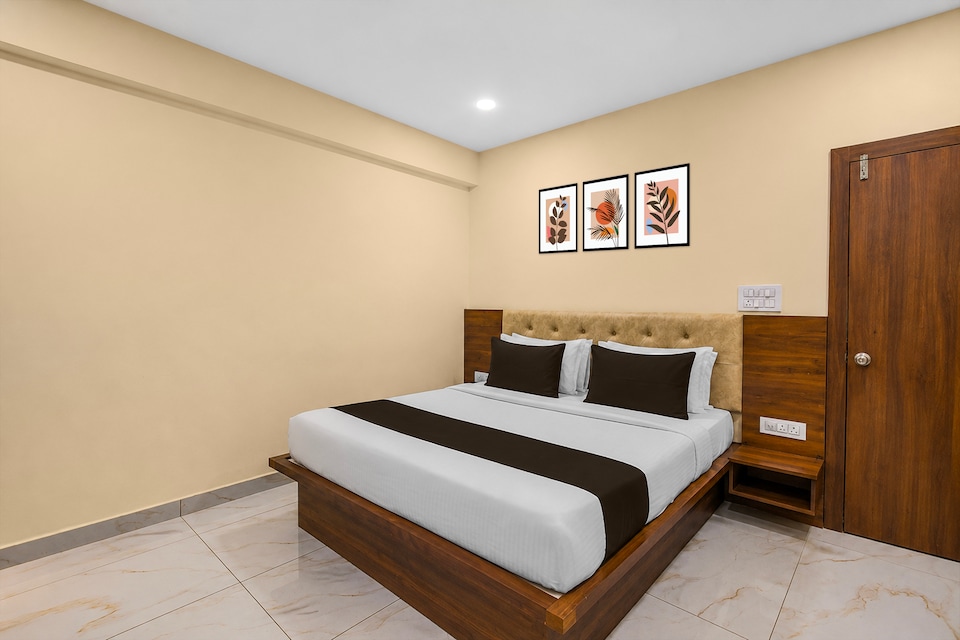 Super Collection O Kakatiya Hills Formerly Shree Adithya Luxury Rooms, Kukatpally, Hyderabad