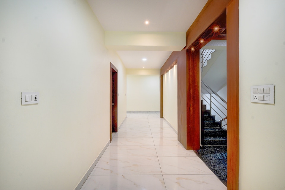 Collection O Kakatiya Hills Formerly Shree Adithya Luxury Rooms, Kukatpally, Hyderabad