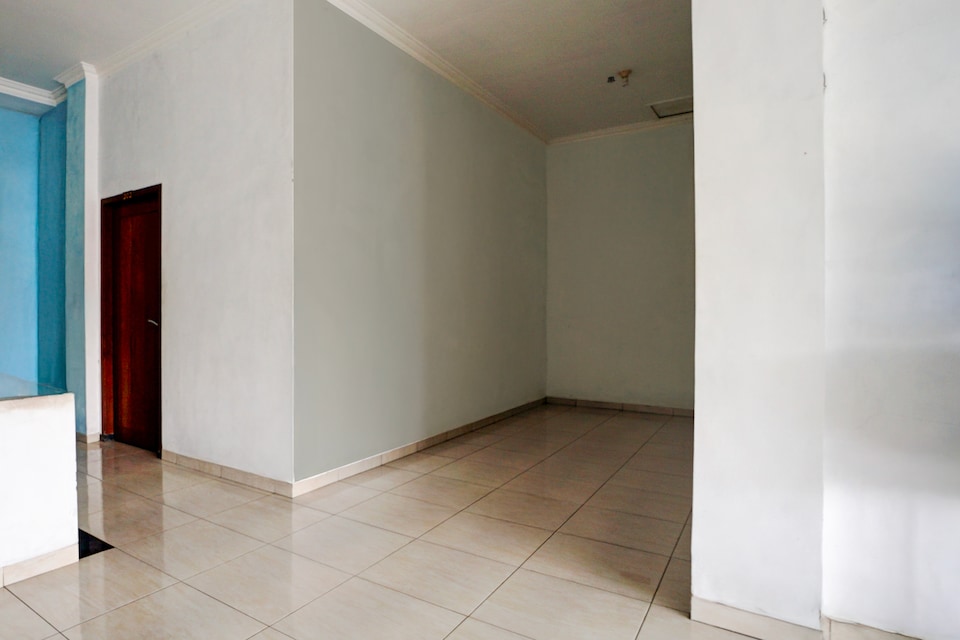 OYO 94818 Sabina House Syariah, Blitar, Blitar