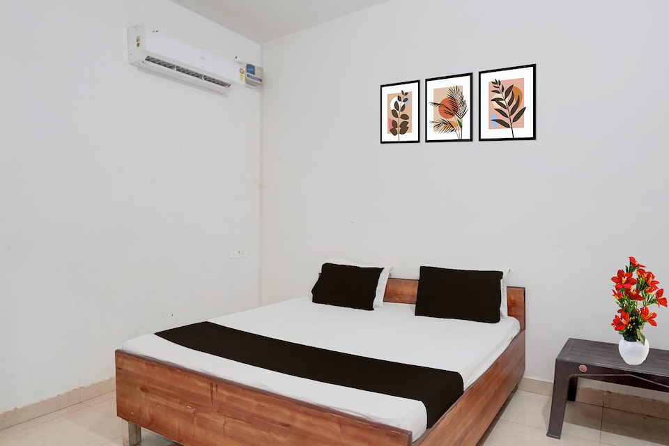 SPOT ON New Phulpur Restaurant And Hotel, Rambagh Allahabad, Prayagraj