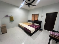 OYO 91220 D Inai Roomstay 