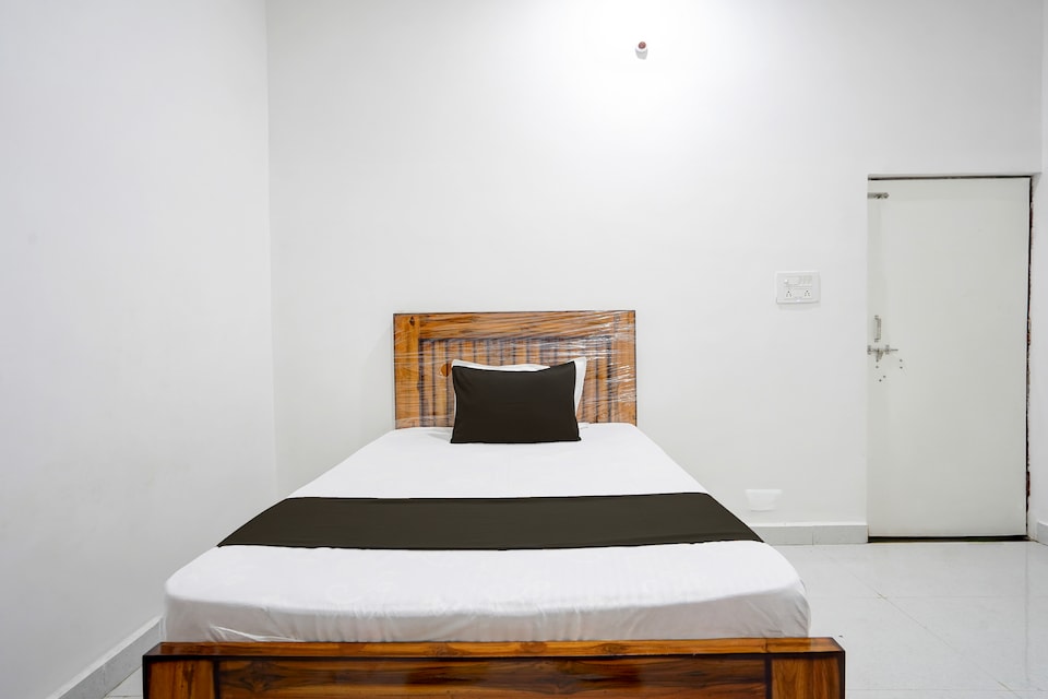 SPOT ON Hotel Adhiraj, Jabalpur, Jabalpur