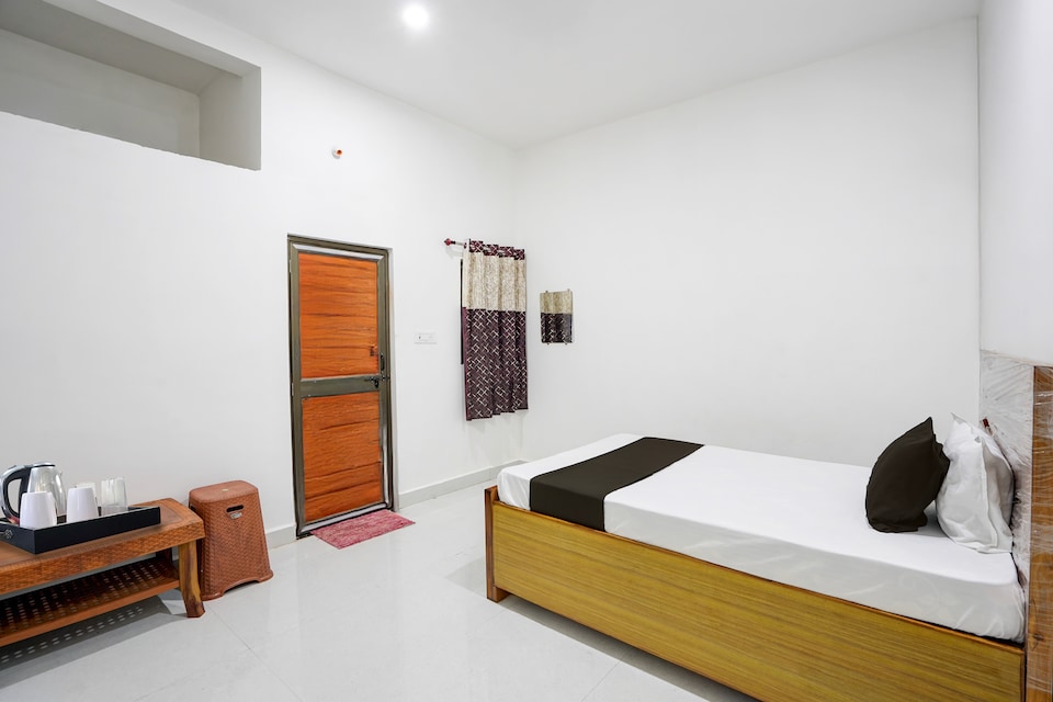 SPOT ON Hotel Adhiraj, Jabalpur, Jabalpur