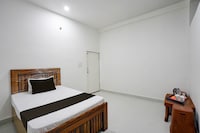 SPOT ON Hotel Adhiraj
