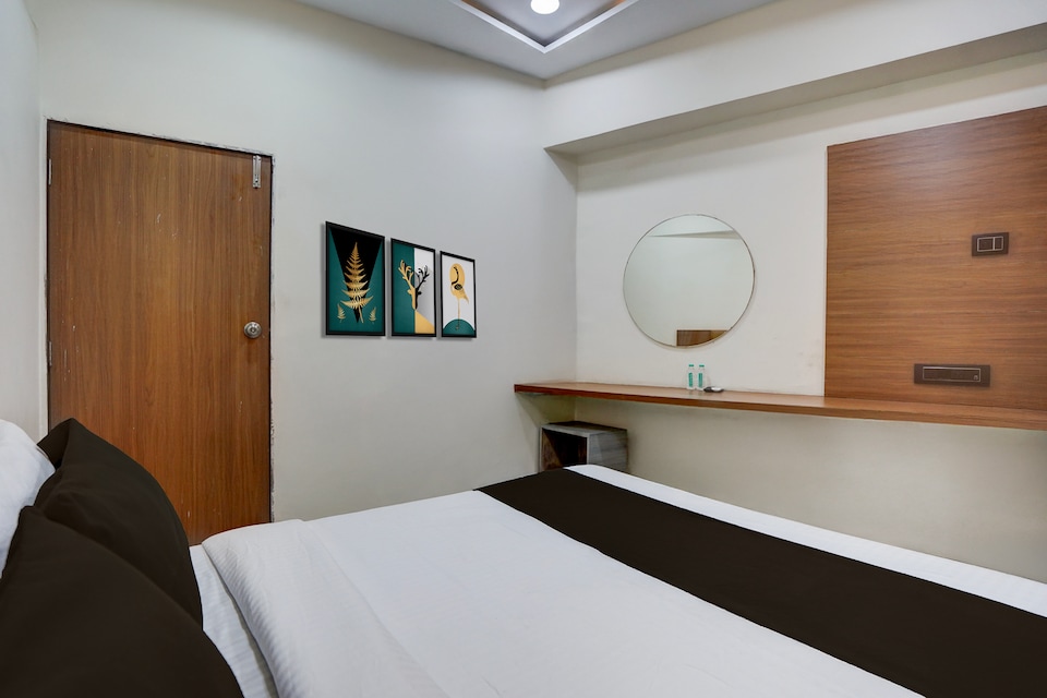 SPOT ON Hotel Konark, Vastrapur Ahmedabad, Ahmedabad