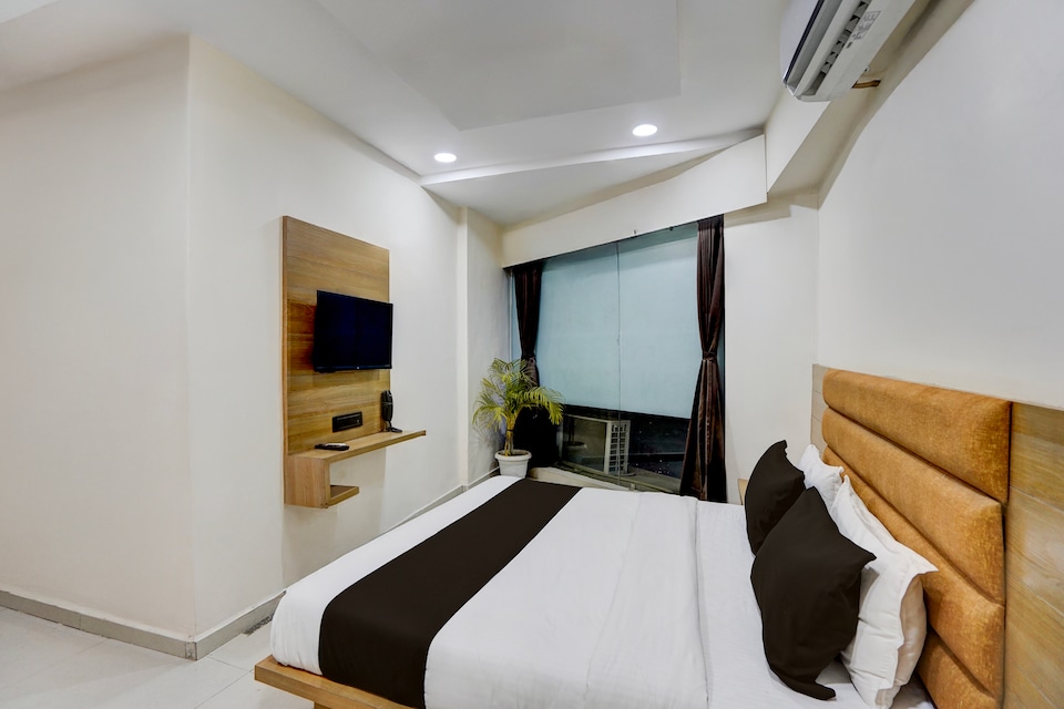 SPOT ON Hotel Konark , Vastrapur Ahmedabad, Ahmedabad