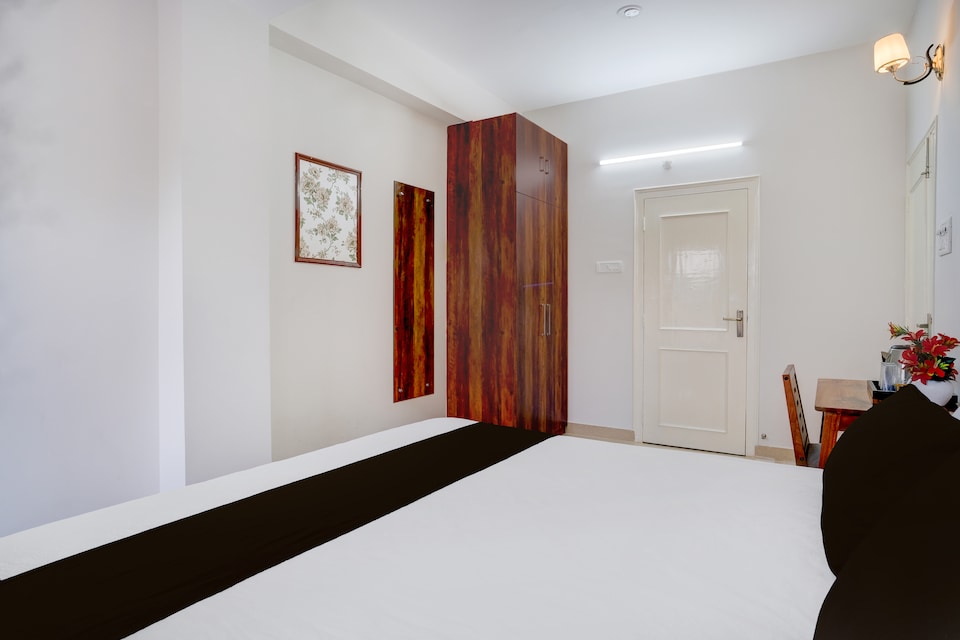 Hotel O La Vita Oasis, Platan Bazar Guwahati, Guwahati