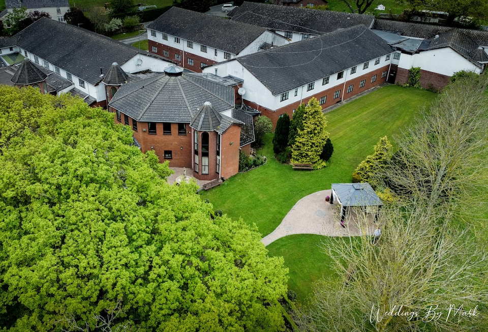 Beaufort Park Hotel, Mold (Wales), Mold