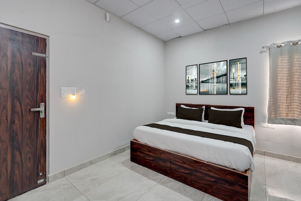 Super  Collection O Kesar Crossway Jaipur Formerly Laxmi Palace, Mansarovar, Jaipur