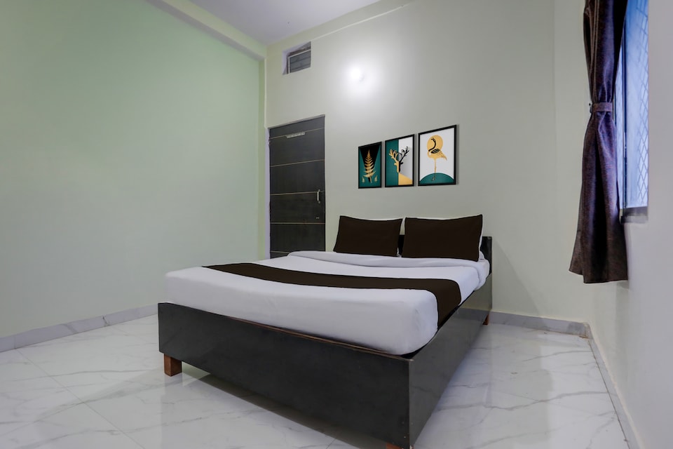 Hotel O Nandan Palace , Patna, Patna