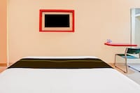 Townhouse Oak Malang near ITN Malang formerly Fariz Hotel Singosari