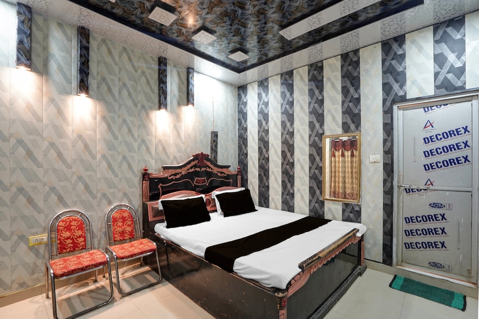 Hotel O Sultanpur Railway Junction Formerly Sanskar Marriage Lawan, Sultanpur, Sultanpur