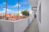 Super Hotel O Sultanpur Railway Junction Formerly Sanskar Marriage Lawan