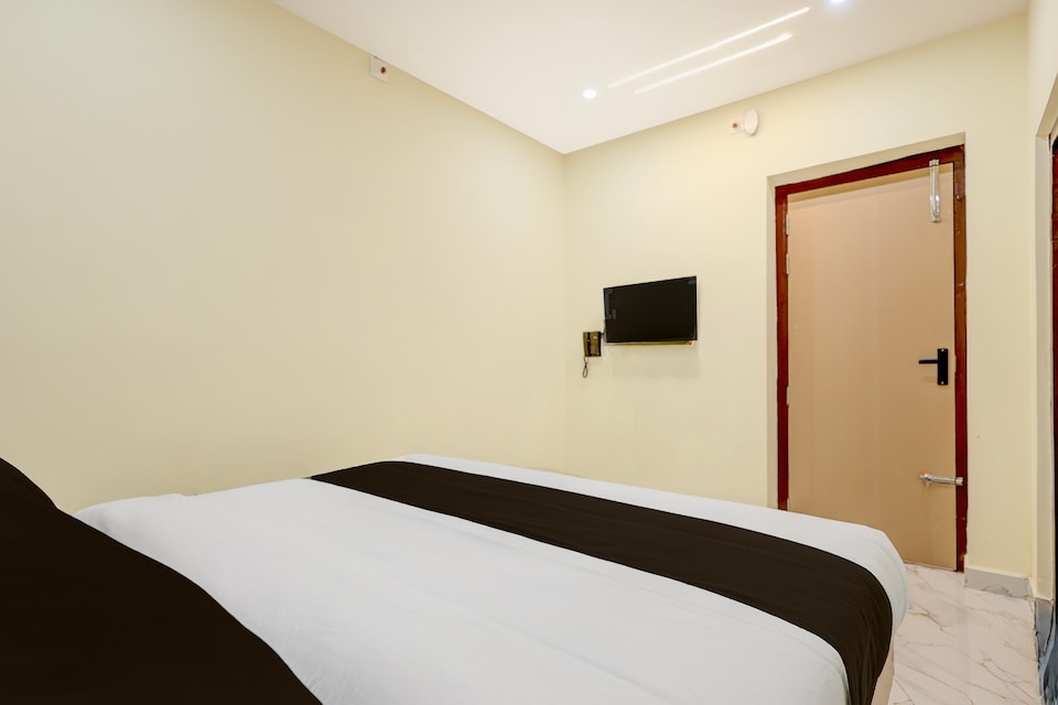 Super Hotel O Seven Road Junction Formerly Nataraj Lodge, Srikakulam, Srikakulam