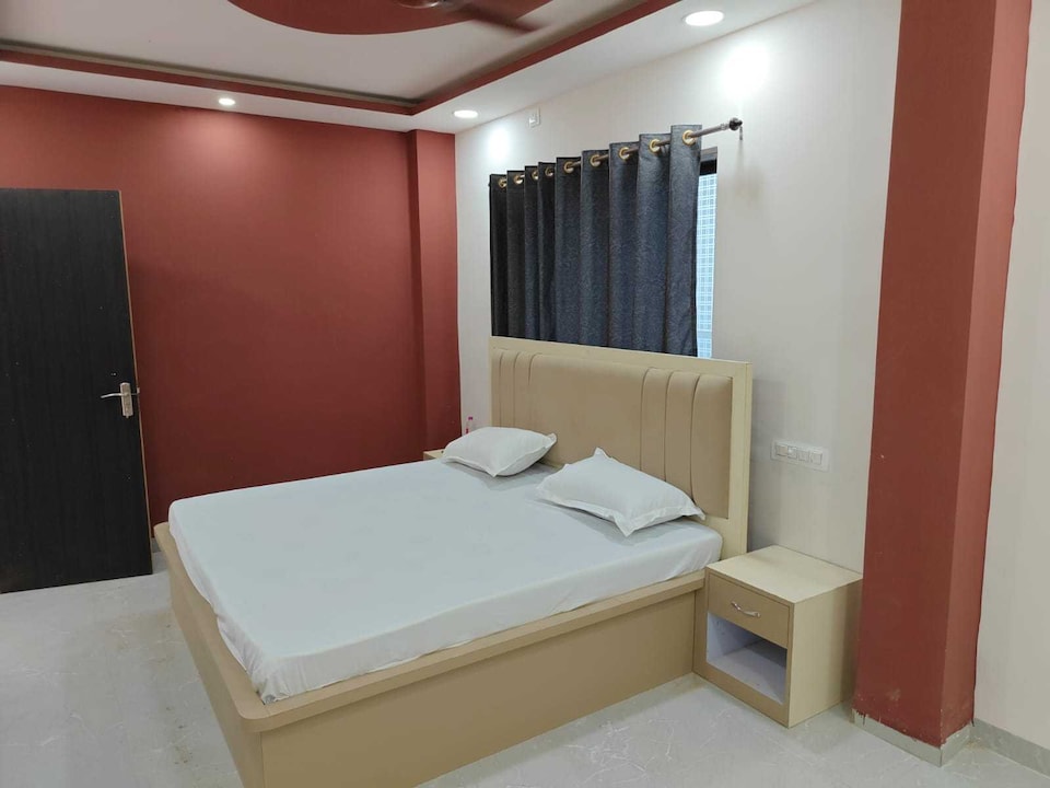 SPOT ON Raj Restaurant & Guest house, Sultanpur, Sultanpur