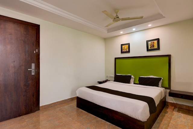 OYO 839903 New Hotel Executive Inn