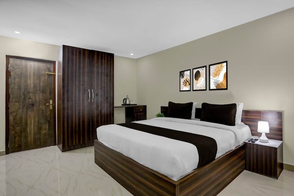 Hotel O Cdr Grand, Guntur, Guntur