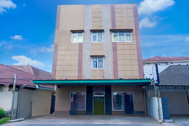 Dancenter Hotel Aifih