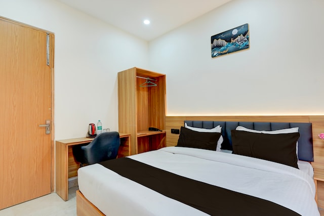 Super Townhouse Roorkee Bypass