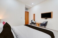 Super Townhouse Roorkee Bypass