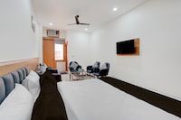 Super Townhouse Roorkee Bypass