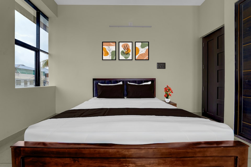 Super Hotel O Engineering College Sreekaryam Formerly B S Plaza, Technopark Trivandrum, Trivandrum