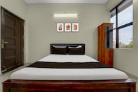 Super Hotel O Engineering College Sreekaryam Formerly B S Plaza